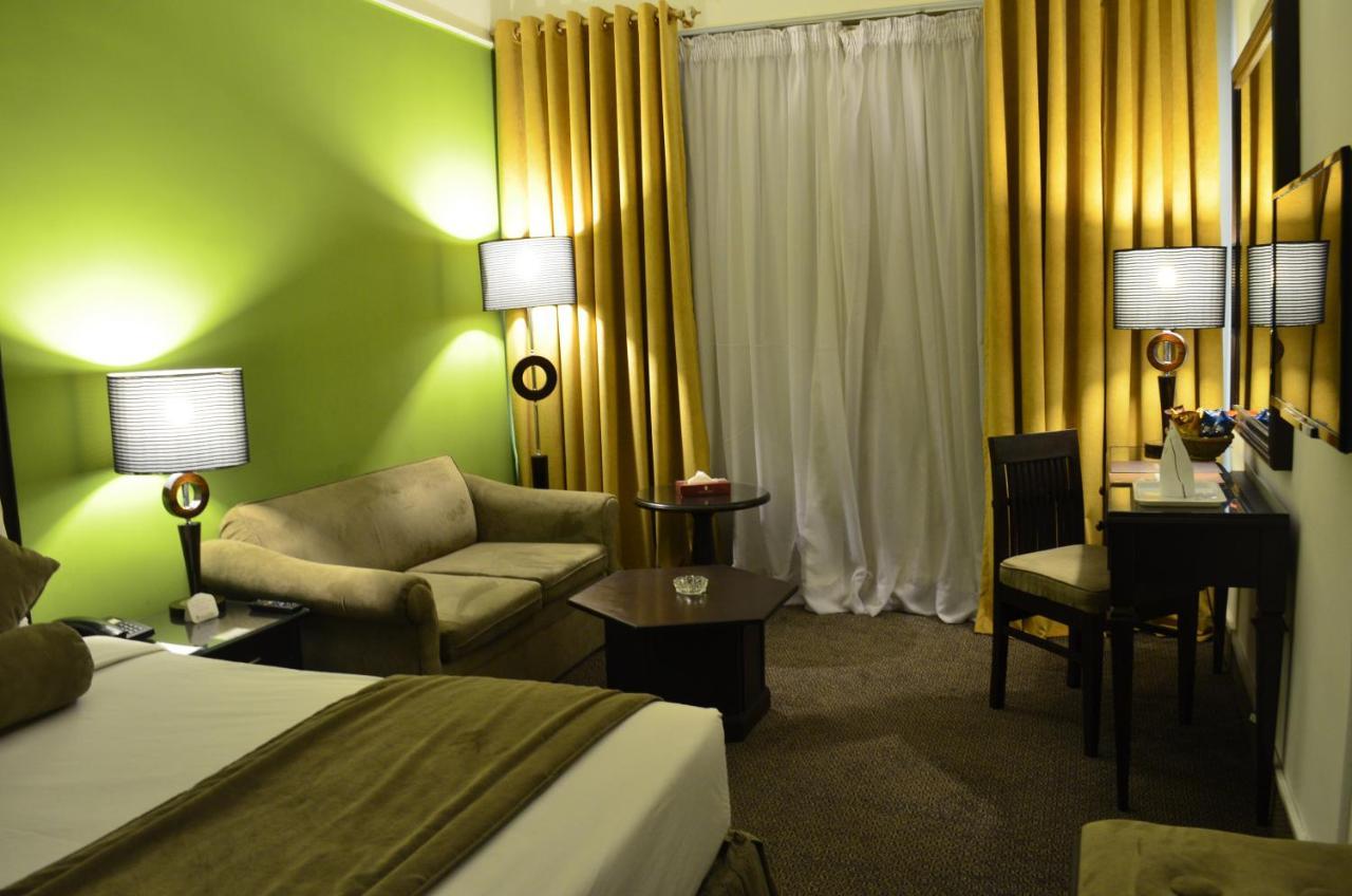 Smart Hotel Λαχόρη Εξωτερικό φωτογραφία
