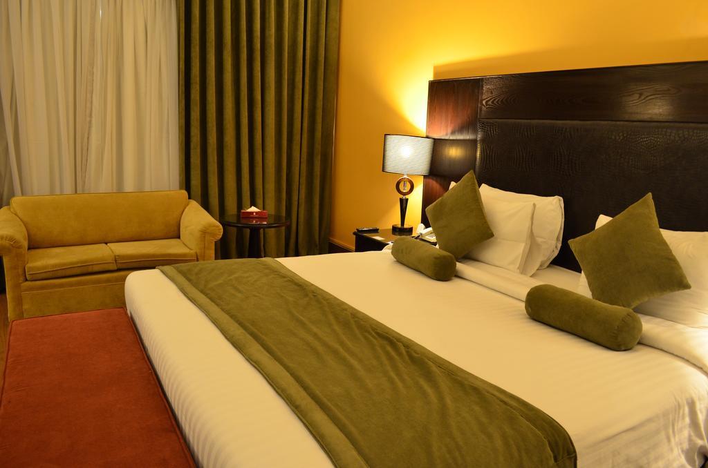 Smart Hotel Λαχόρη Δωμάτιο φωτογραφία
