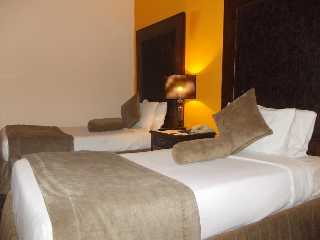 Smart Hotel Λαχόρη Δωμάτιο φωτογραφία